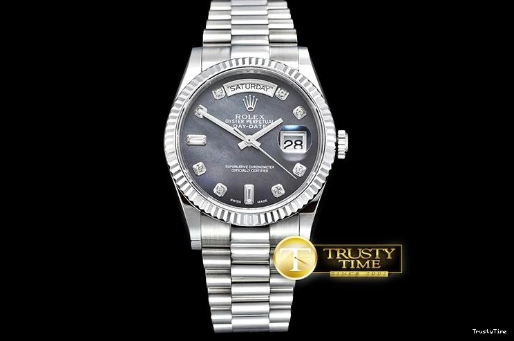 0524 RDD0214B – DayDate 36mm GoAnywhere 682